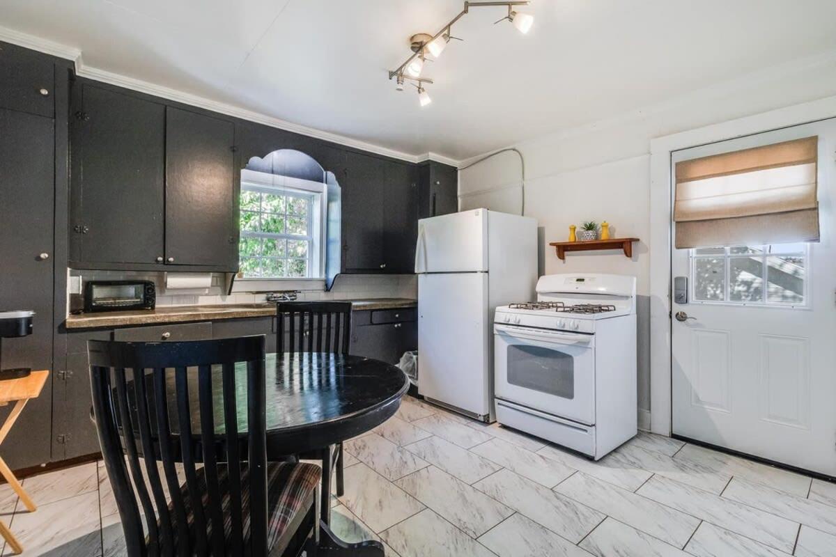 Lafayette At Your Doorstep, Private Rm Extérieur photo